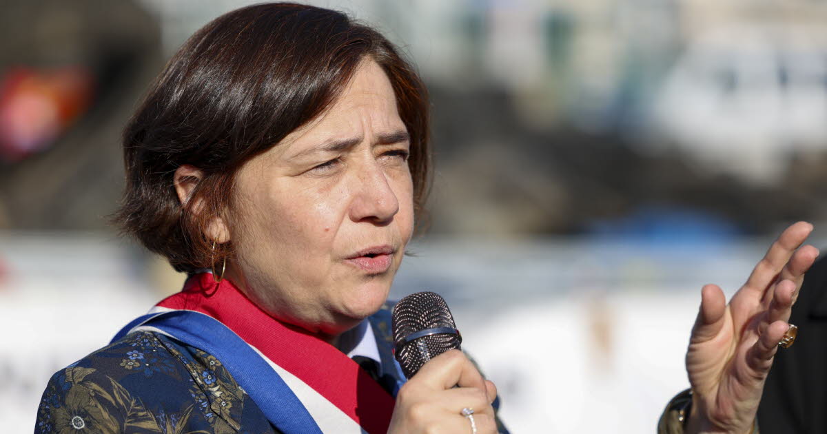 la députée insoumise Elisa Martin défend les étudiants de Sciences-Po