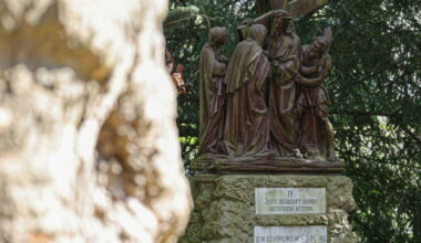 Brunstatt-Didenheim. Quatorze sculptures à déchiffrer au fil d’un mystérieux chemin de croix de plein air