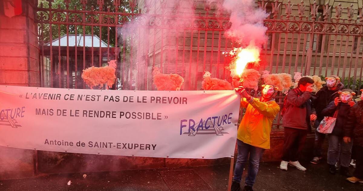 des militants du sud lyonnais renouent le lien avec la Préfecture