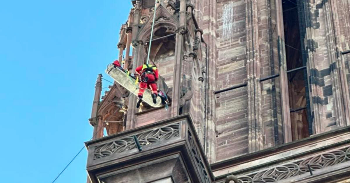 Strasbourg. Spectaculaire évacuation d'un homme à 66 mètres de haut depuis la plateforme de la cathédrale