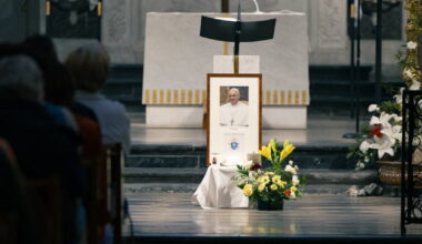 Grenoble. En la cathédrale Notre-Dame, ils ont prié pour l’âme du pape François