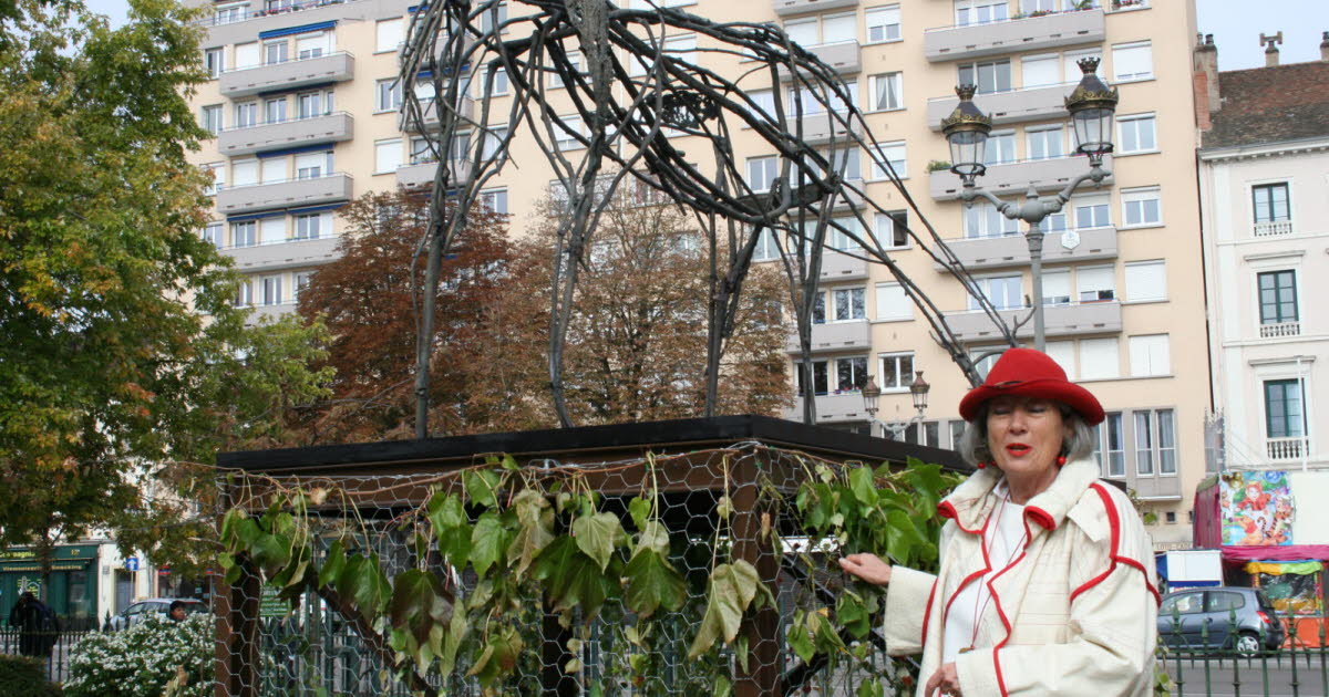 la sculptrice Florence de Ponthaud Neyrat « peinée par les opposants municipaux »