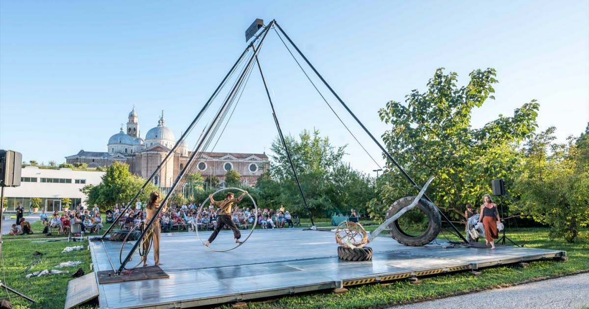T’es rien sans la Terre, la compagnie qui danse pour la planète