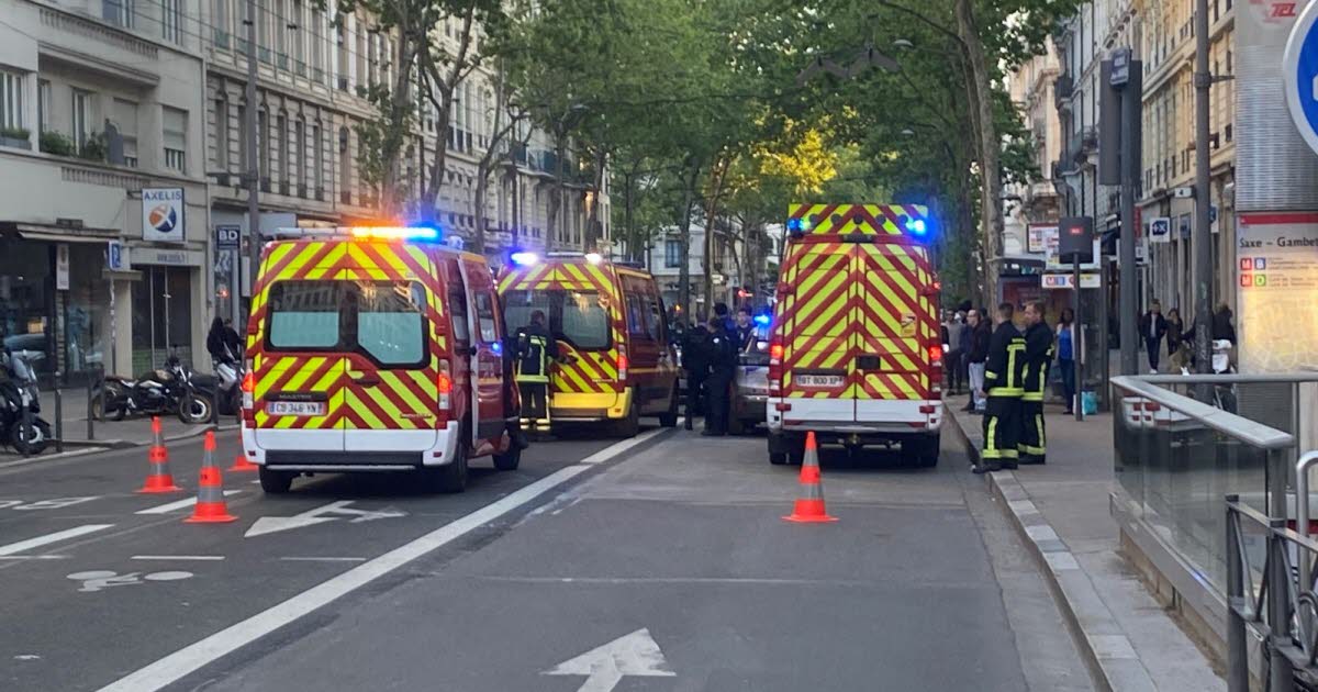 Lyon. Collision entre un deux-roues et une voiture près du métro Saxe-Gambetta