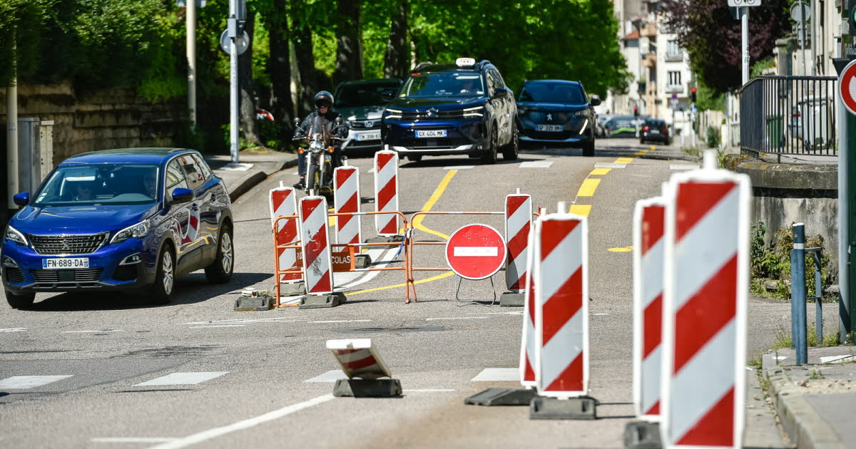 Nancy. Le quai Claude-le-Lorrain et la rue de Verdun mis en sens unique