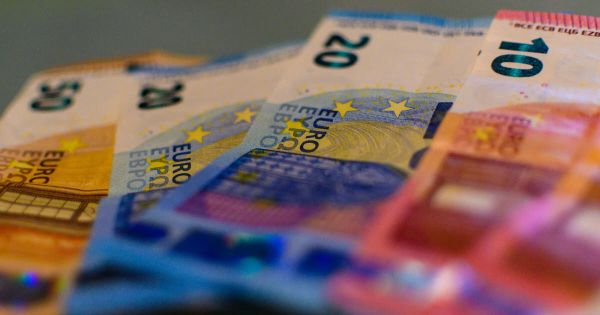 Métropole de Lyon. Elle trouve 1150 € sur le trottoir... et les rend à leur propriétaire