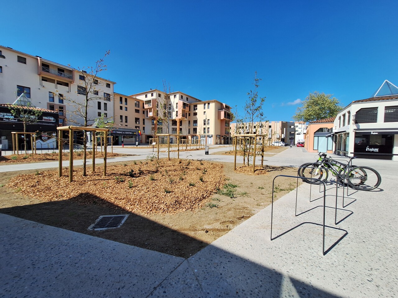 Près de Toulouse. Touchée par l'insécurité, cette place a été rénovée : elle est méconnaissable