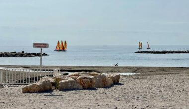 Près de Nice. Ce site en bord de mer est sous le coup d'un scandale, la baignade interdite