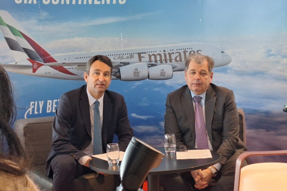Le directeur général d'Emirates France, Cédric Renard, et le président du directoire de l'aéroport de Nice, Franck Goldnadel, ont tenu un point presse.