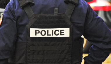 une femme agressée dans une cour d'immeuble, une enquête pour mutilation ouverte