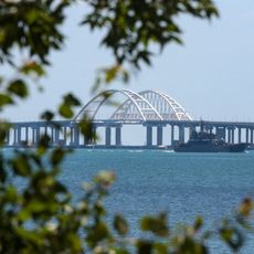 Le pont de Crimée, sur le détroit du Kertch est hautement stratégique en pleine guerre entre Kiev et Moscou.