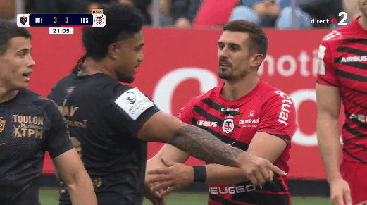 Tu sais que Ramos n'est pas dans son assiette quand il est sympathique et souriant.