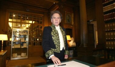 80 ans de Nice-Matin: Angelo Rinaldi, de la rédaction locale à l'Académie française