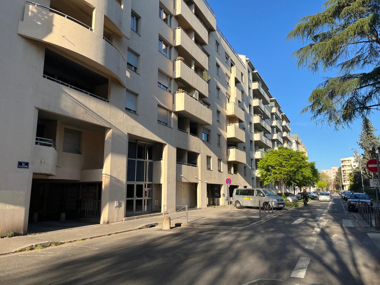 Lyon. Un homme tabassé à coups d'extincteur en pleine rue, la victime gravement blessée