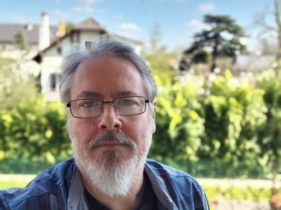 Samsung Galaxy A36 - Selfie mode Portrait 2