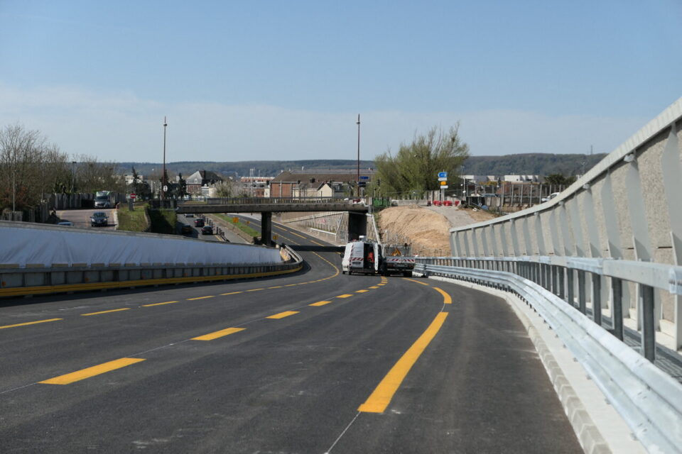 La fin du viaduc, qui mène directement à la Sud 3 rive gauche à Rouen. 