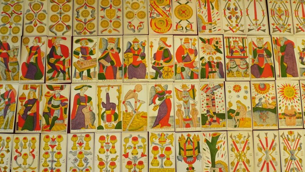 Le plus ancien jeu de tarot de Marseille retrouvé 385 ans après sa création