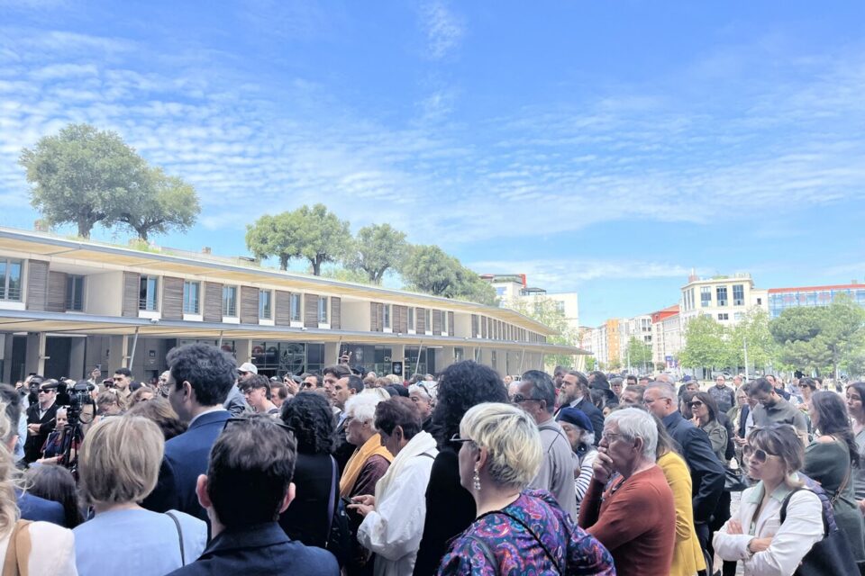 Des représentants de cultes, élus et habitants ont uni leurs voix pour refuser la haine et soutenir la communauté musulmane.
