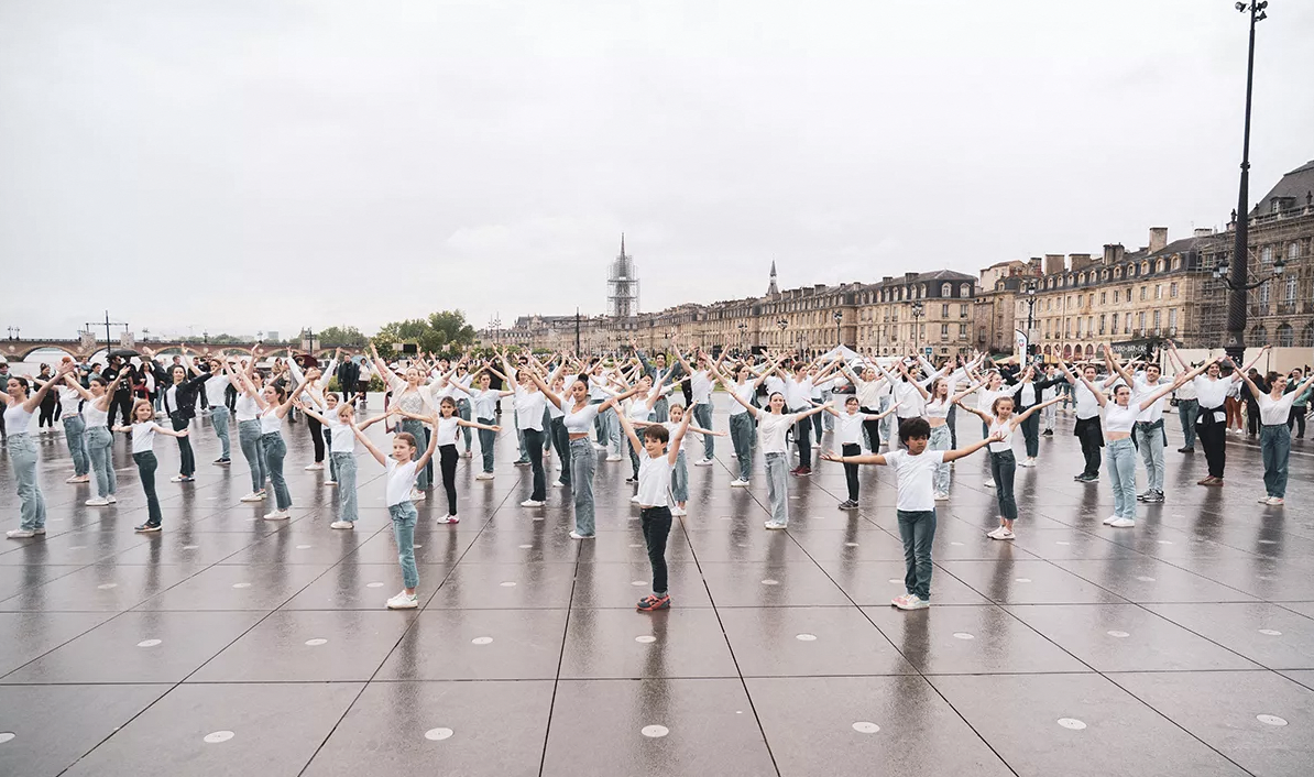 Ce spectacle gratuit et ouvert à tous les participants va animer le miroir d'eau de Bordeaux