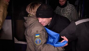 La Russie et l’Ukraine échangent des centaines de prisonniers