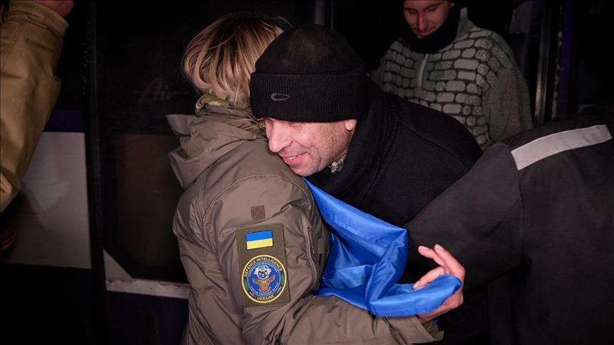 La Russie et l’Ukraine échangent des centaines de prisonniers