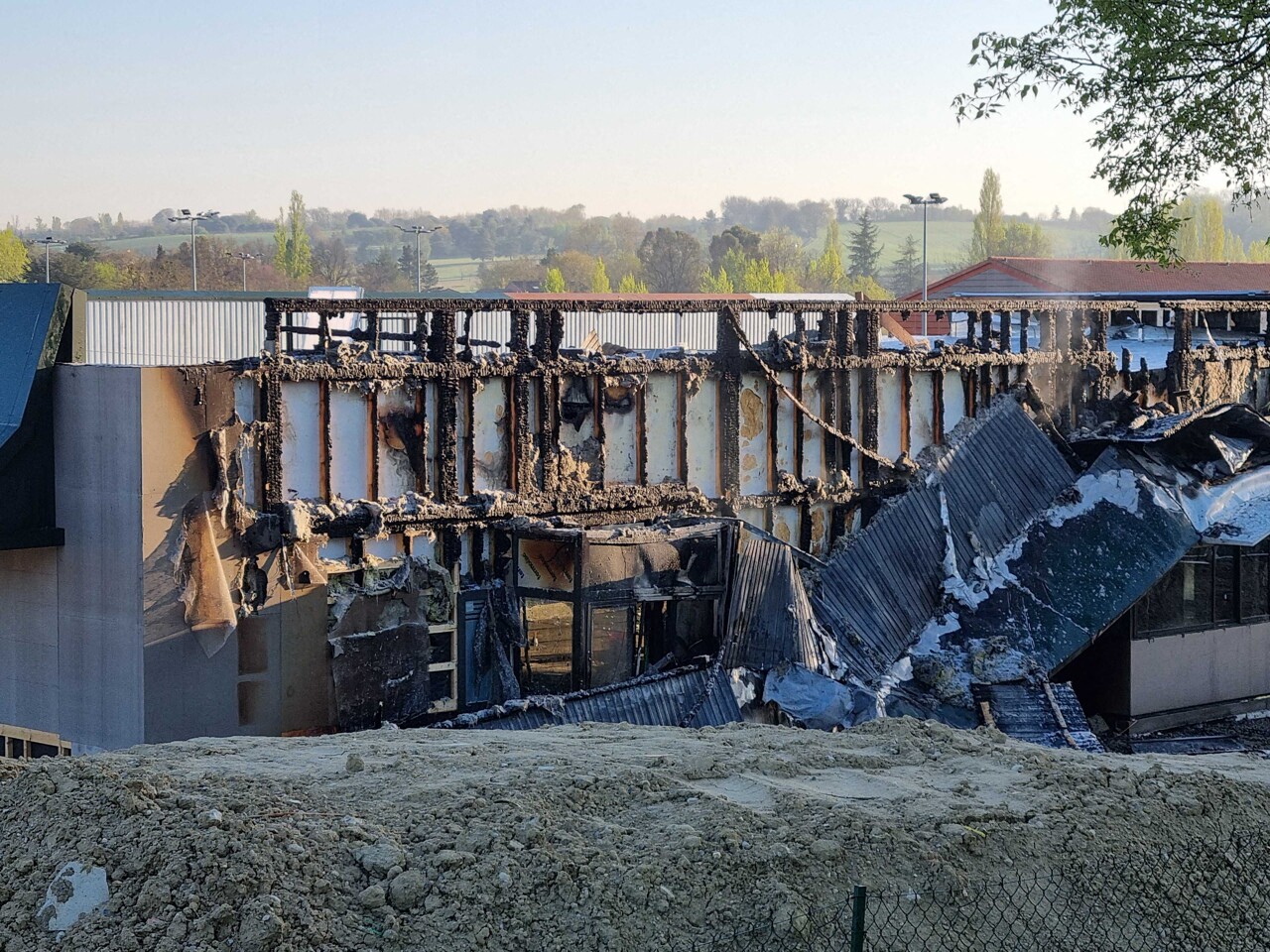 Un incendie ravage ce McDonald's dont l'arrivée est décriée, près de Toulouse