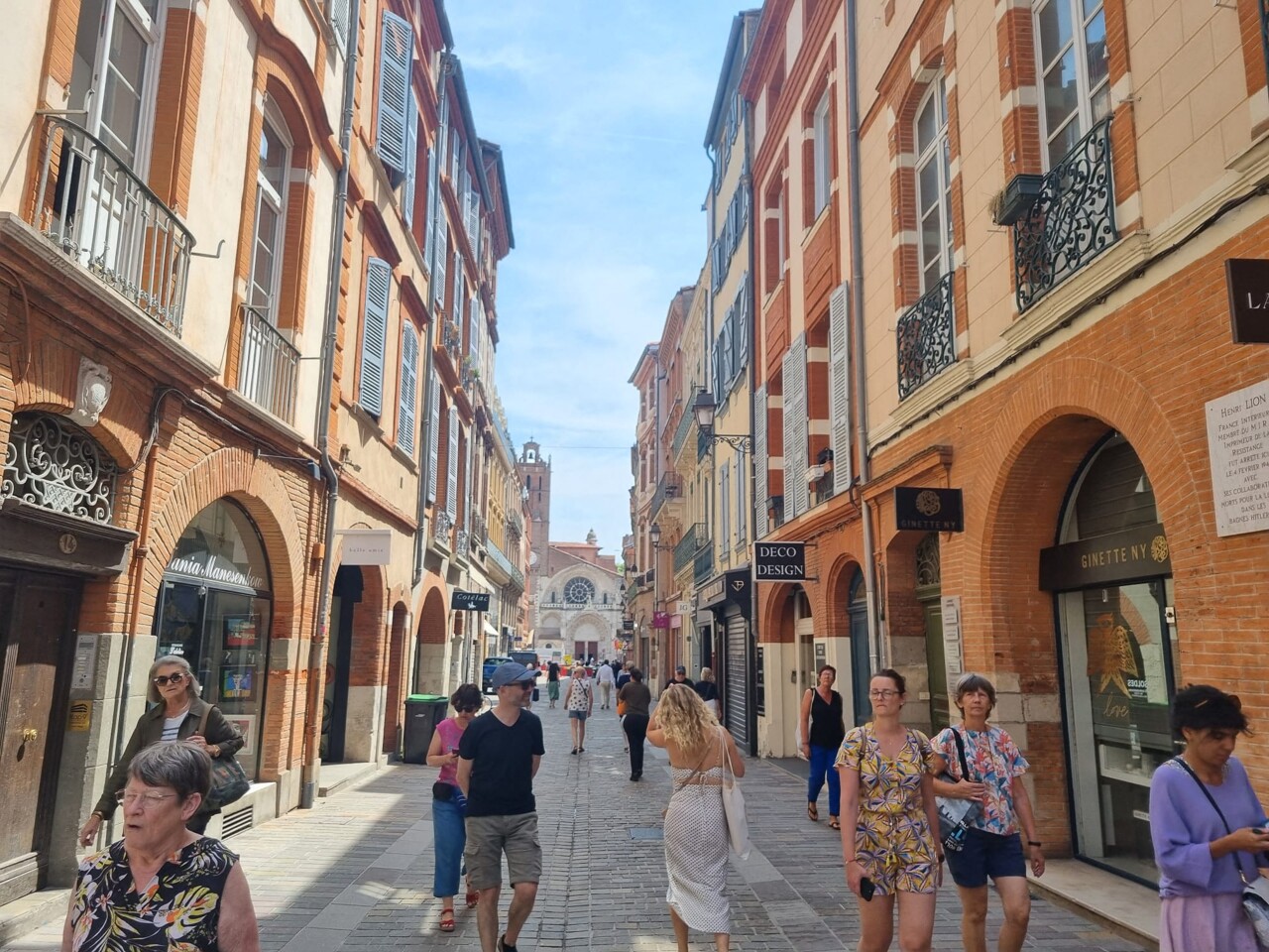quels sont les commerces et services ouverts le 1er mai ?