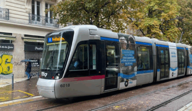 un jeune homme transporté à l'hôpital
