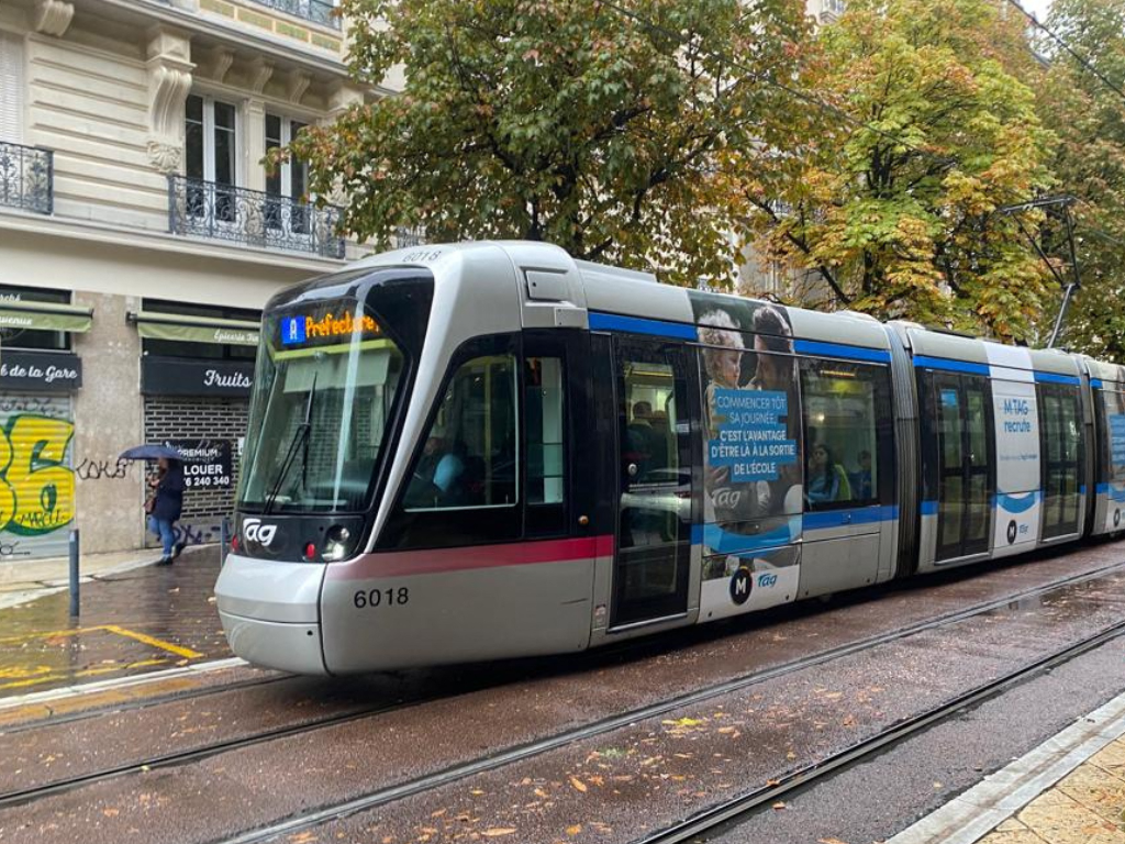 un jeune homme transporté à l'hôpital
