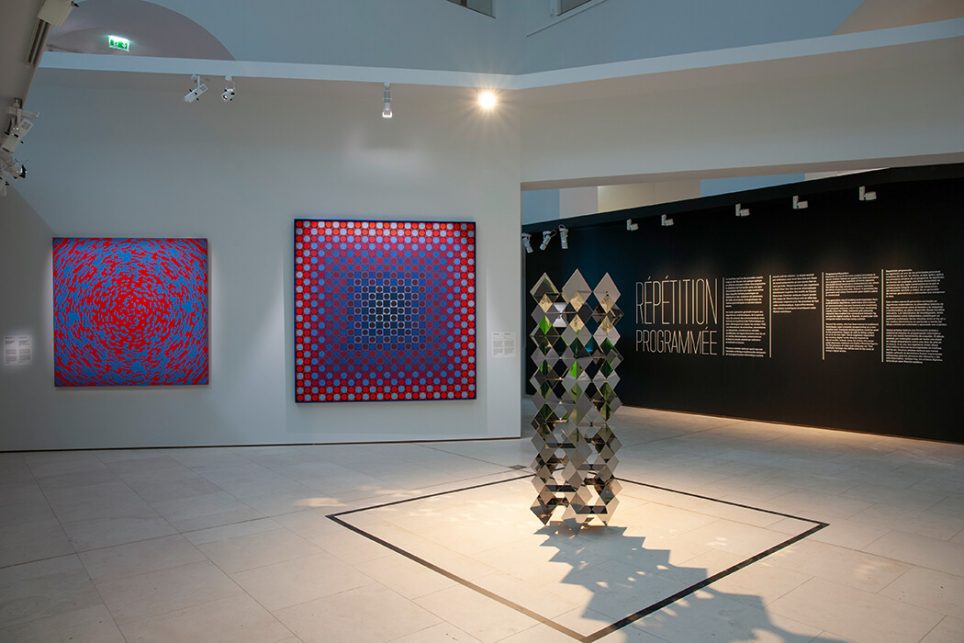 Vue de l’exposition « Electric Op. De l’art optique à l’art numérique » au musée d’arts de Nantes, 2025