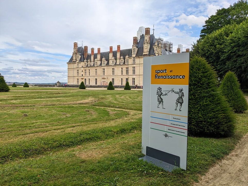 Découverte des sports pratiqués à la Renaissance au château d’Écouen