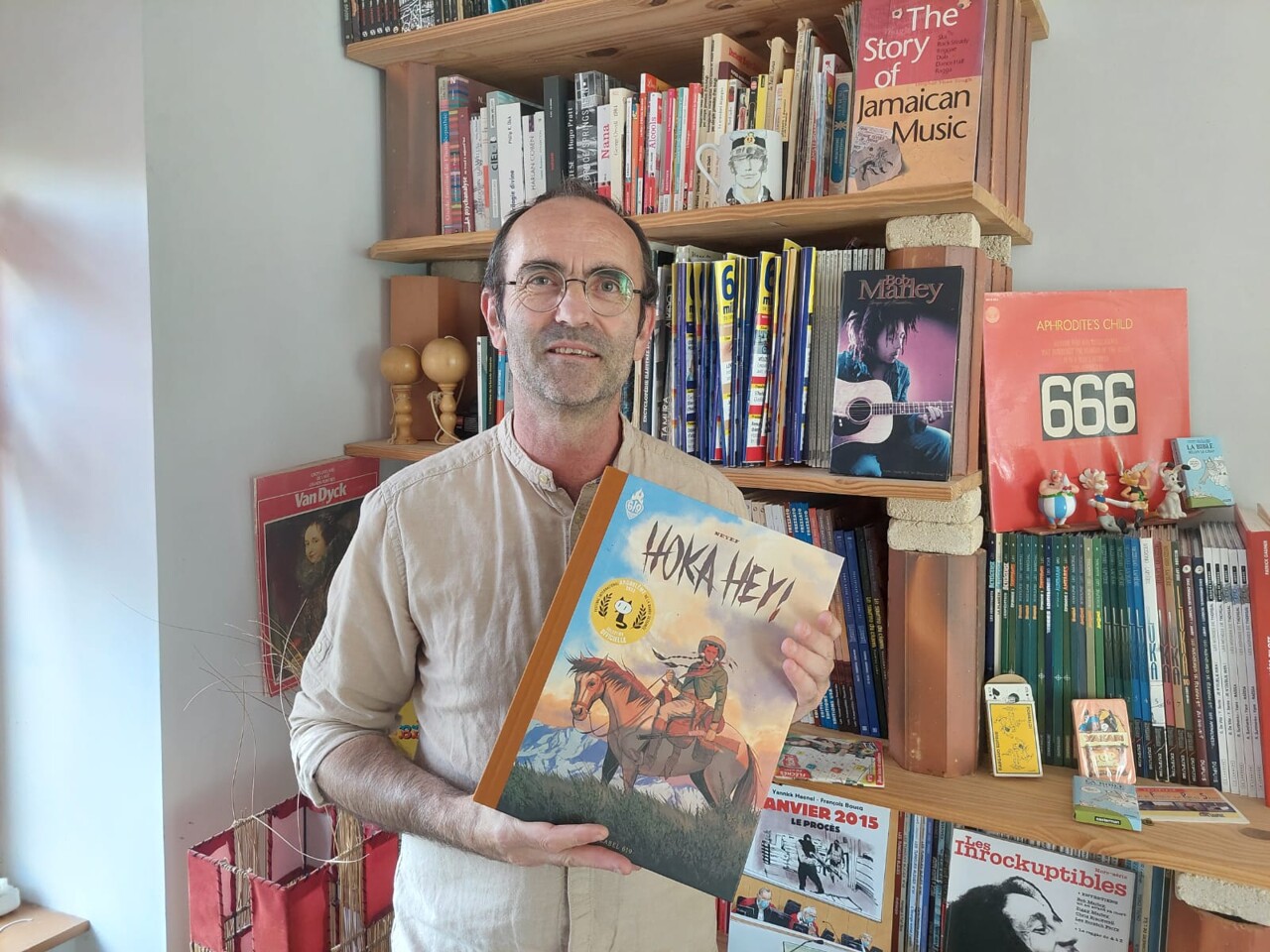 après une reconversion, ce passionné de BD a créé un site internet unique