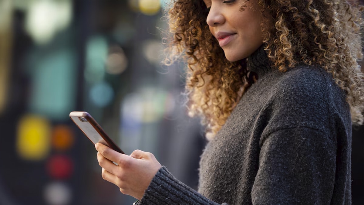Cette fonctionnalité du téléphone portable à désactiver impérativement pour éviter les arnaques