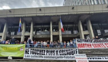 Grenoble se révolte contre les Verts. Habitants et commerçants envahissent l’Hôtel de ville ! -