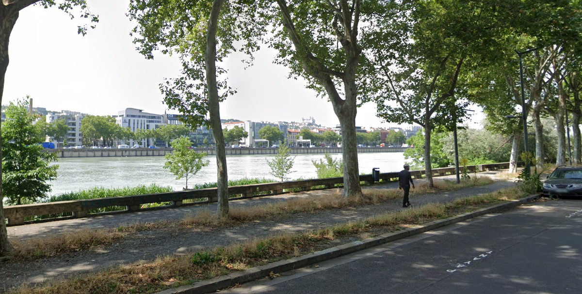 une joggeuse percutée sur la voie piétonne des berges du Rhône par un homme ivre en scooter