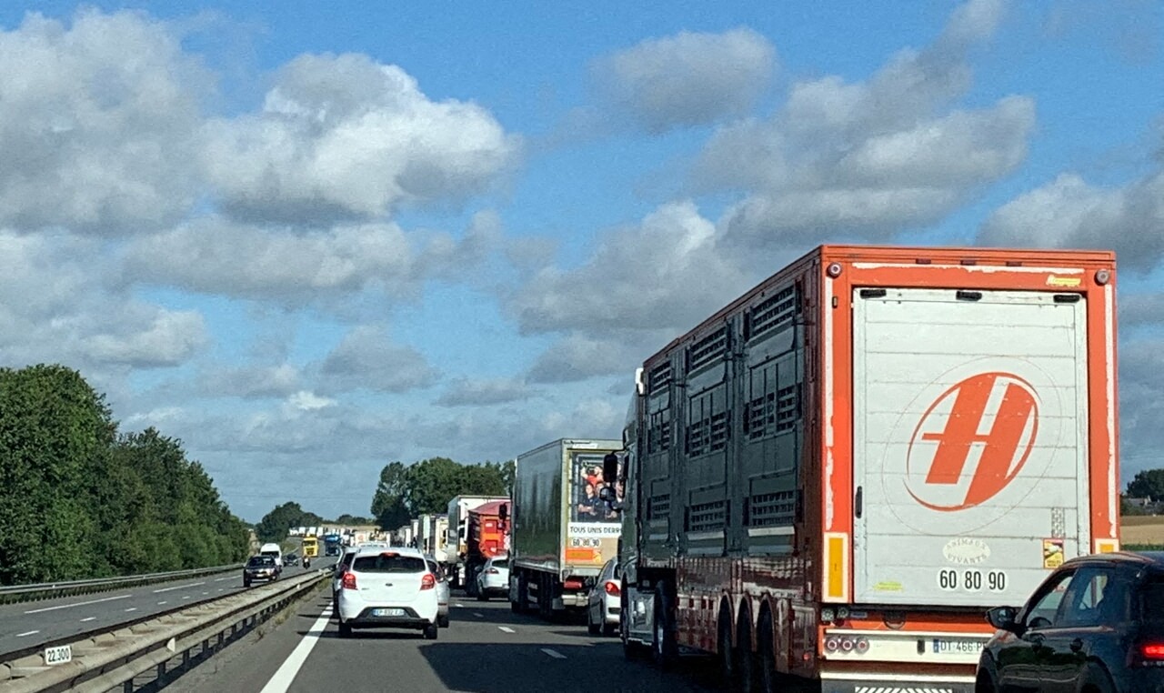 accident entre deux véhicules sur la N12, plusieurs kilomètres de bouchons