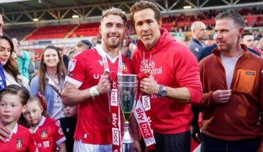 À Wrexham, Ryan Reynolds veut rester proche de ses joueurs - Angleterre - Wrexham AFC