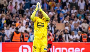 L’ovation du Vélodrome pour Steve Mandanda lors de Marseille-Rennes - Ligue 1 - J34 - OM-Rennes (4-2)