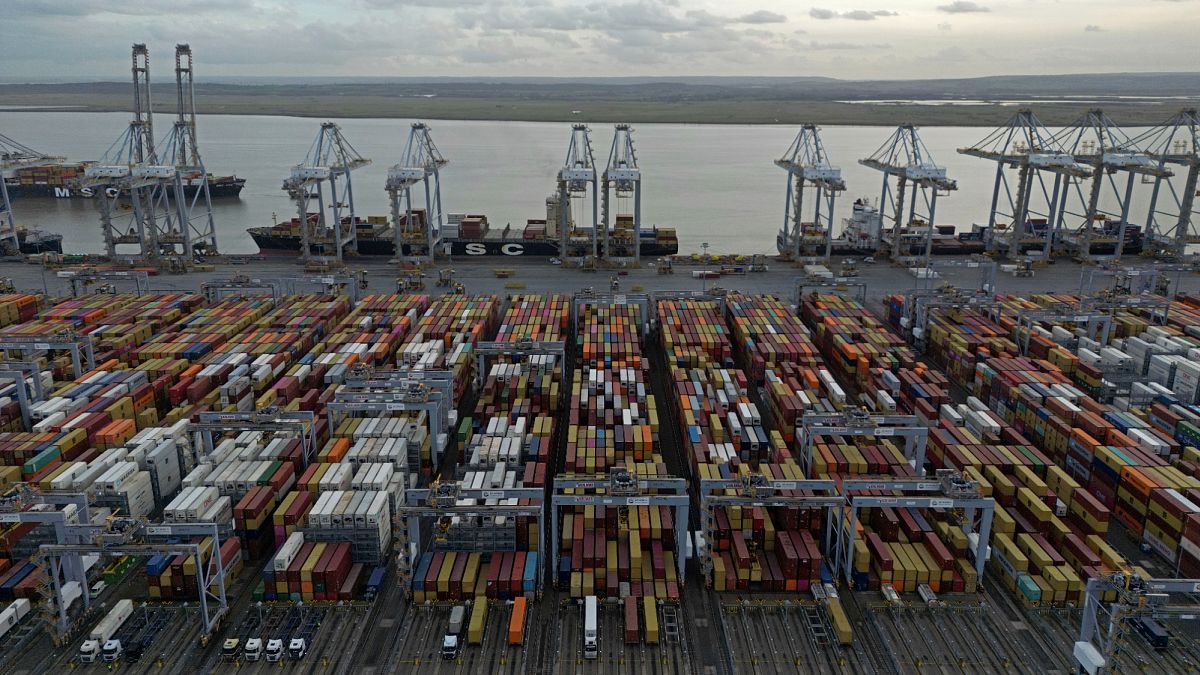 Droits de douane : les États-Unis et le Royaume-Uni concluent un accord commercial dans plusieurs secteurs