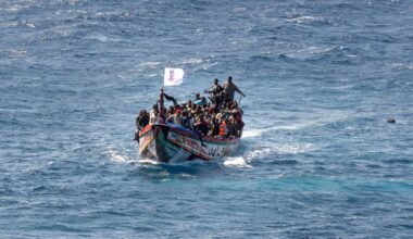 Espagne : une embarcation de migrants chavire dans un port des Canaries, au moins 7 morts