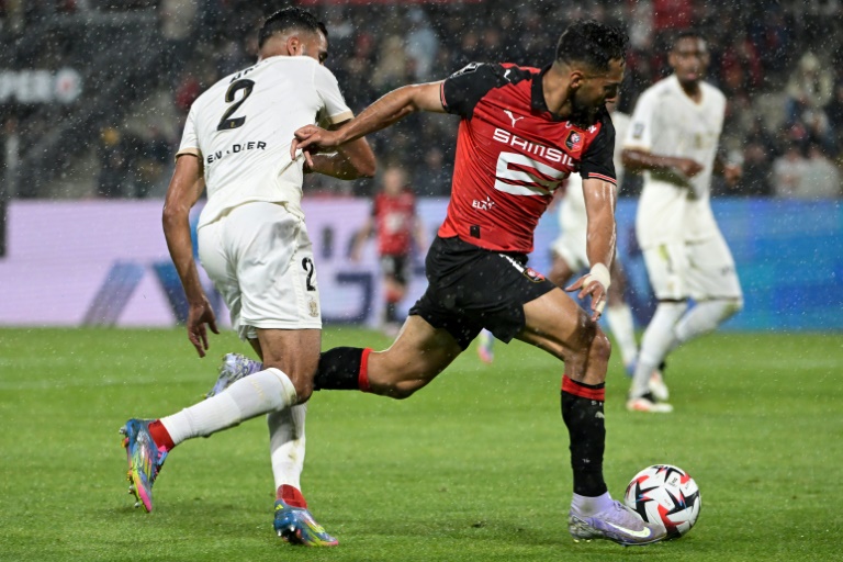 Musa Al-Taamari avec le ballon pour Rennes le 10 mai 2025 (DAMIEN MEYER)
