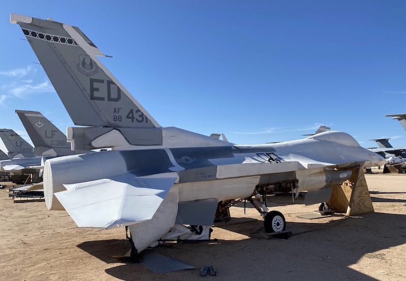 Des morceaux de F-16 pour l’Ukraine !