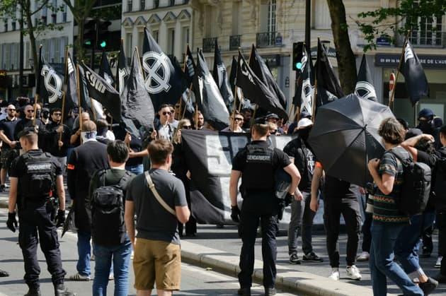 la justice autorise finalement la manifestation du groupuscule d'ultradroite "comité du 9 mai"