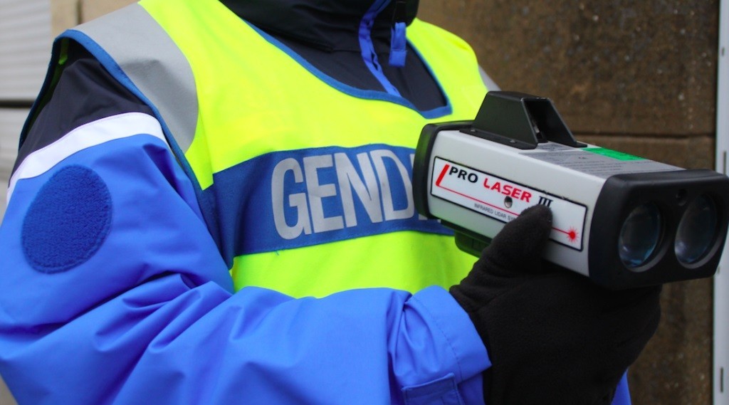 Loire. Les gendarmes sortent les gros moyens au bord des routes, les PV pleuvent
