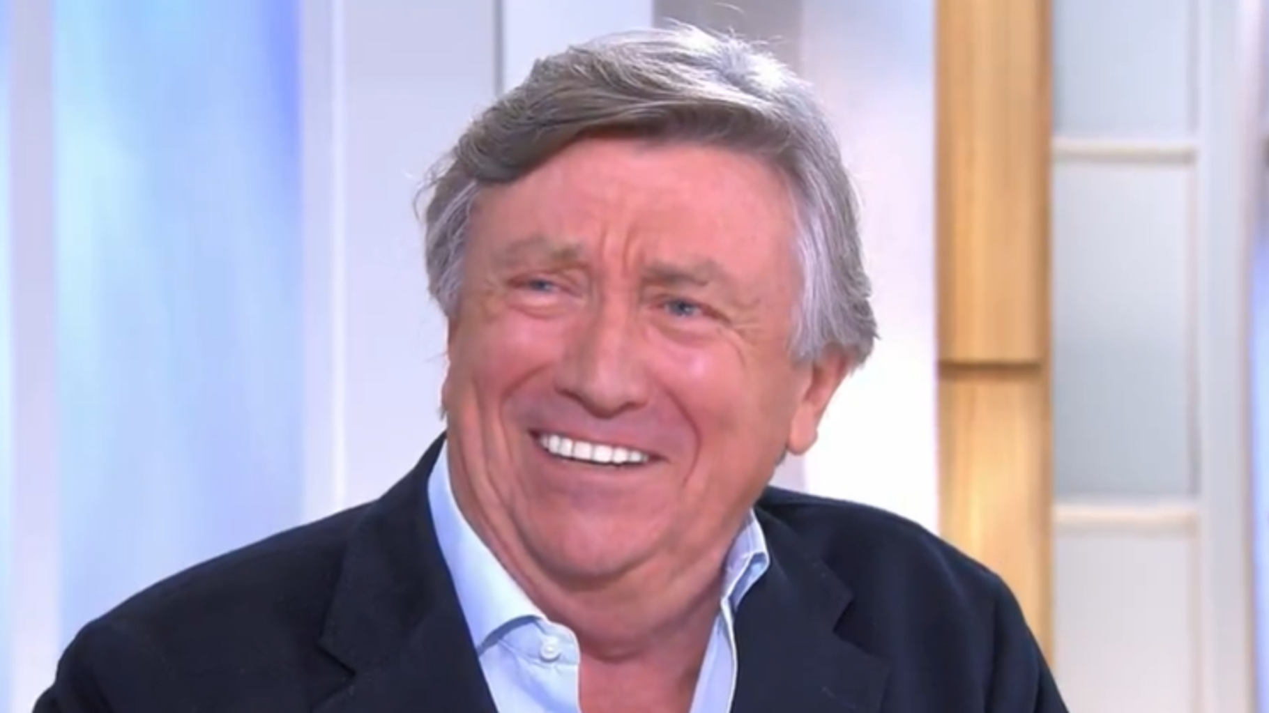 Dans « C à vous », Jacques Legros dévoile le contenu de son dernier mot (humoristique) à Marie-Sophie Lacarrau
