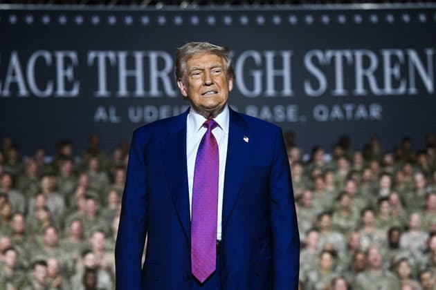 Donald Trump se moque de la France et d'Emmanuel Macron sur le 8-Mai