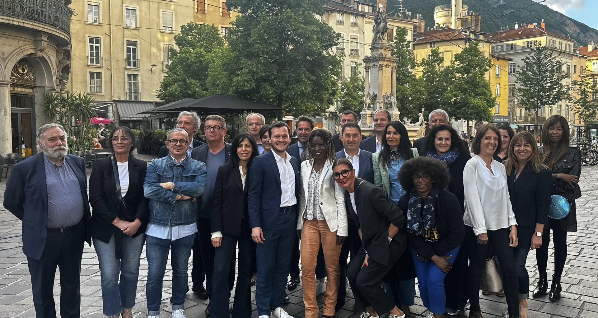 LES FORCES VIVES DE GRENOBLE S'ENGAGENT POUR LE CHANGEMENT AVEC ALAIN CARIGNON