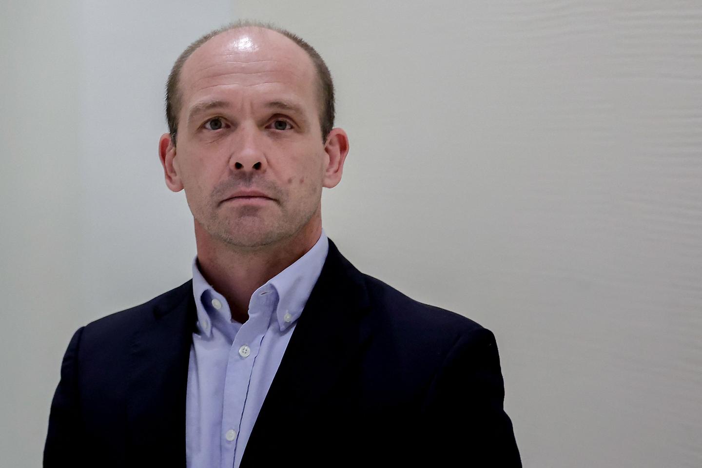 Le navigateur Kevin Escoffier sera jugé en mars 2026 pour agressions sexuelles