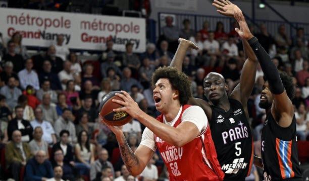 SPORT - CHAMPIONNAT DE FRANCE DE BASKET BALL - BETCLIC ELITE - POULE A - LNB - PRO A - SAISON 2024 - 2025 - 30EME JOURNEE - SASP STADE LORRAIN UNIVERSITE CLUB NANCY BASKET vs PARIS BASKETBALL - SLUC vs PARIS BASKET. Palais des sports Jean Weille, Espace Jean Jacques Eisenbach, Nancy 17 mai 2025.
Zacharie PERRIN - Bandja SY.
PHOTO Alexandre MARCHI. 
 Photo Alexandre Marchi