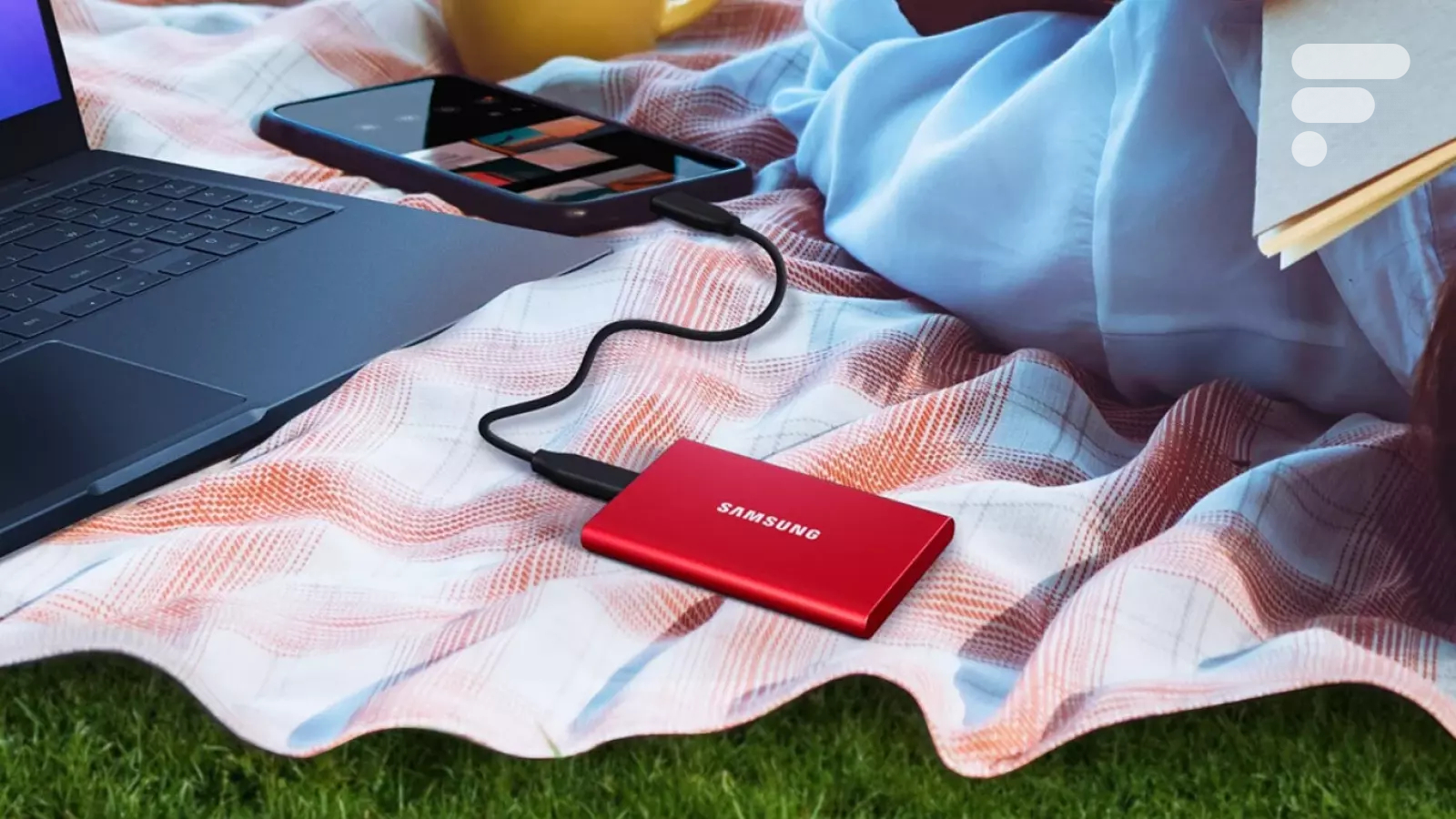 Le SSD externe Samsung T7 version 4 To en pack avec son étui est 150 € moins cher sur Boulanger